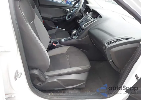 2014 Ford Focus Se z USA, uszkodzony, nr VIN 1FADP3K24EL319426